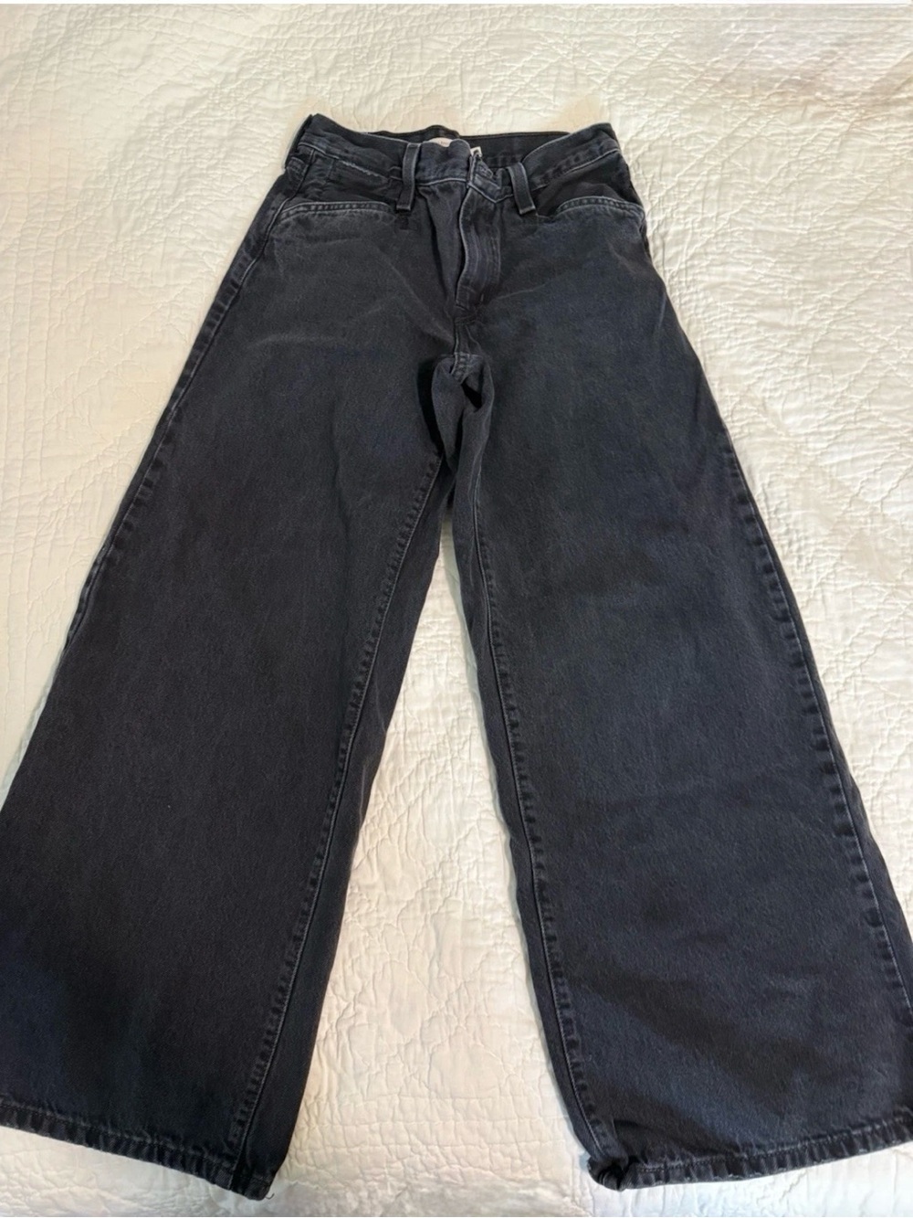 EUC Levi’s 94 baggy jeans